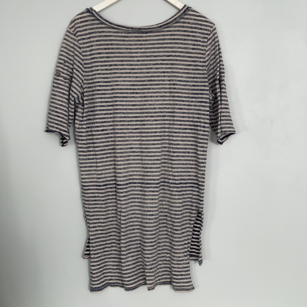 Distressed tunic - Picture 4 of 4